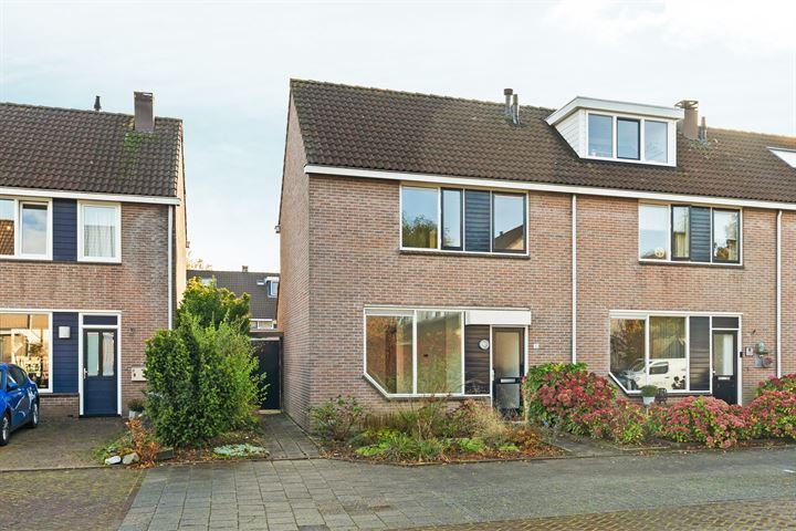 Scheerwoldestraat 10 in Emmeloord