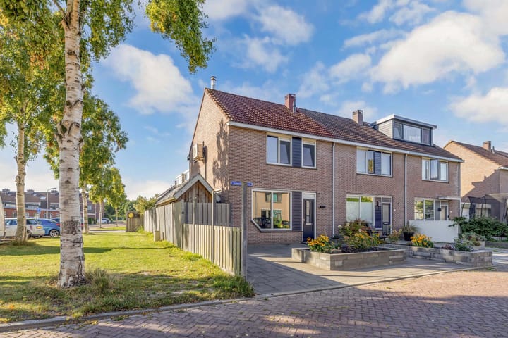 Photo of property Scheerwoldestraat 28, Emmeloord