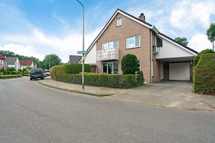Scheldestraat 29 in Hengelo photo