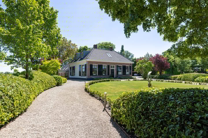 Photo of property Schellerbergweg 33, Zwolle