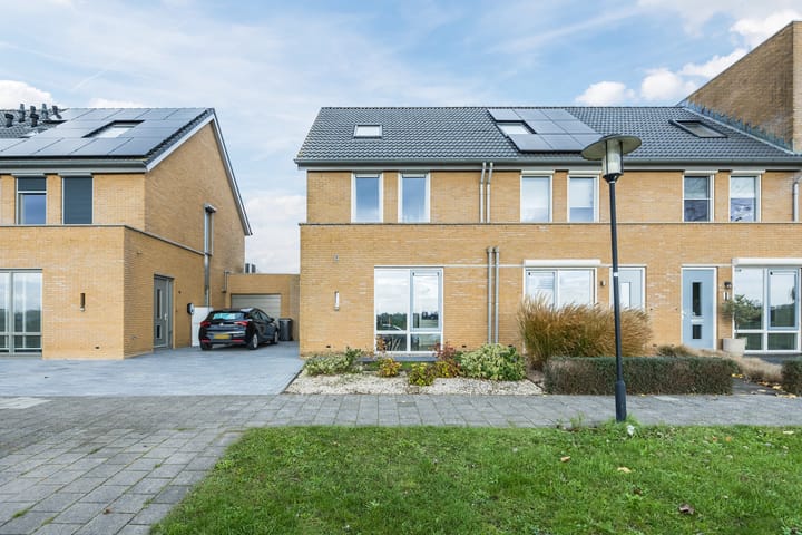 Schepenlaan 10 in Terneuzen