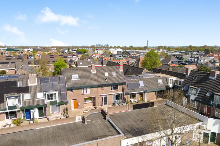 Photo of property Schevelstraat 28, Uitgeest