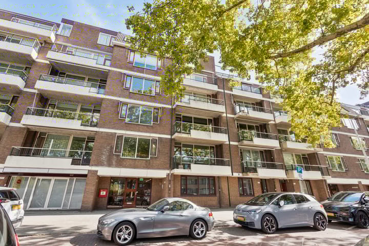 Schiekade 504 in Rotterdam photo
