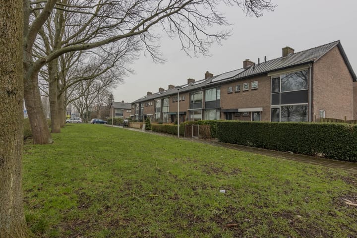 Schiekampsingel 8 in Spijkenisse