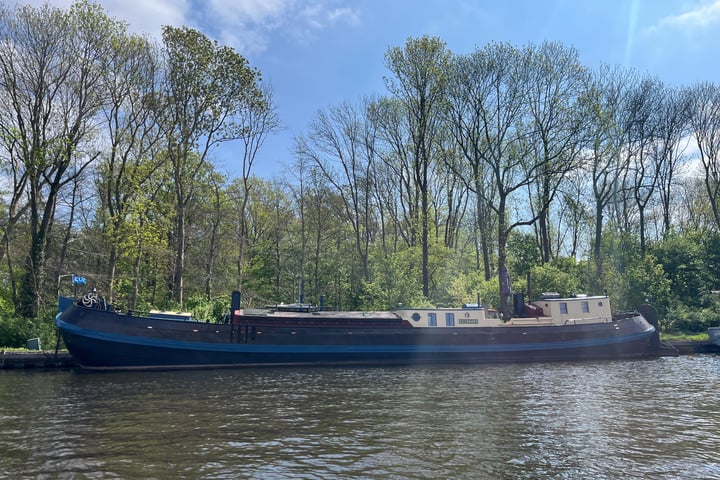 Schipholdijk 8 in Amstelveen
