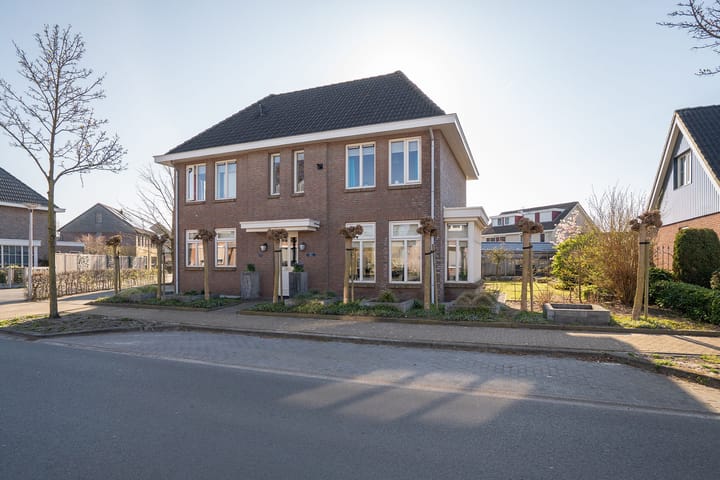 Schipholtstraat 235 in Enschede
