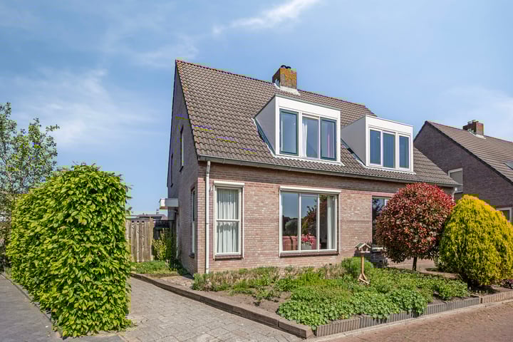 Scholeksterlaan 14 in Sint-Maartensdijk