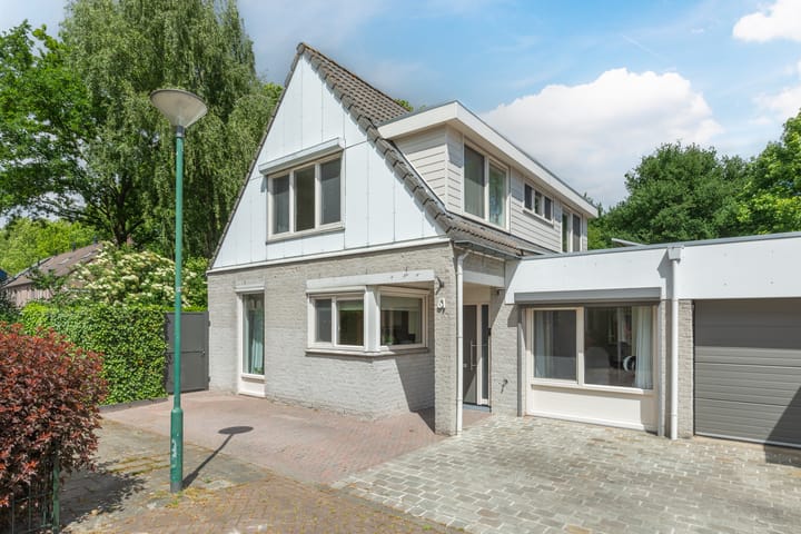Scholverbos 61 in Rijen