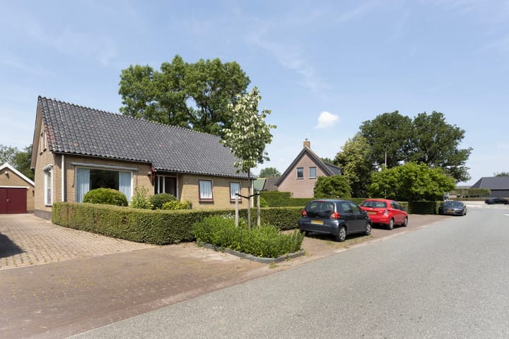 Photo of property Schoolsteeg 1A, 's-Heerenbroek