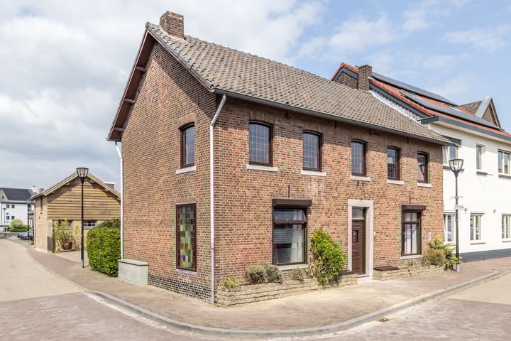 Schoolstraat 1 in Sint Geertruid