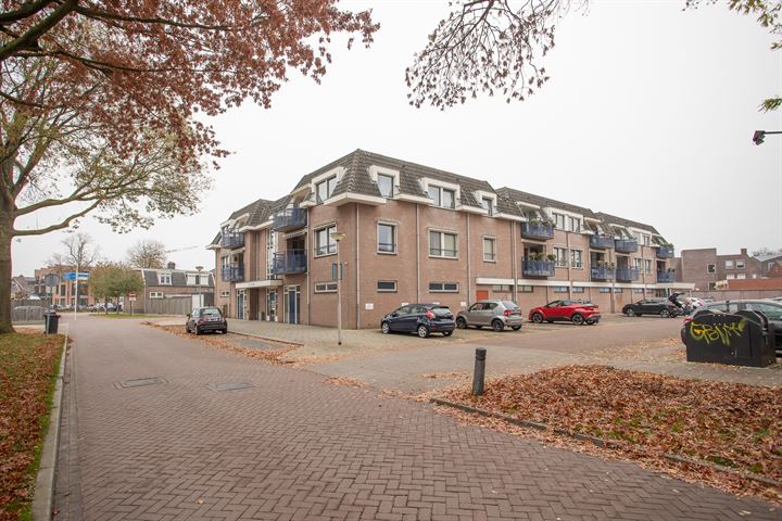 Schoolstraat 1 in Wierden