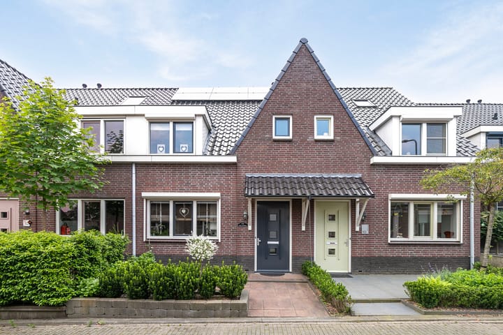 Schoolstraat 12 in Strijen