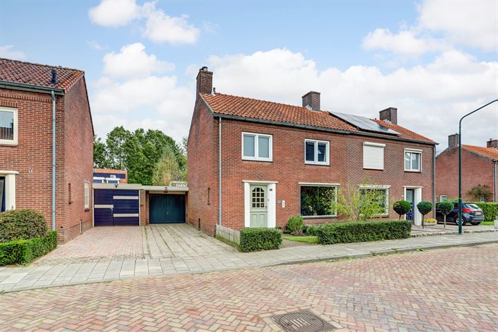 Schoolstraat 12 in Hilvarenbeek