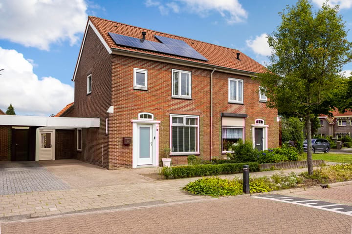 Schoolstraat 17 in Overdinkel Foto