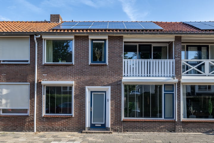 Photo of property Schoolstraat 18, Oude-Tonge