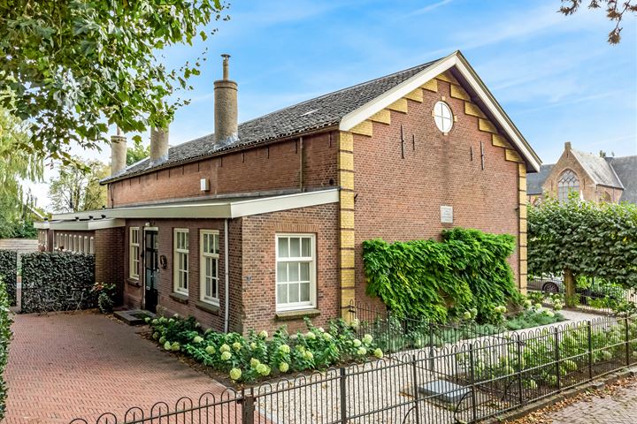 Schoolstraat 2 in Geervliet