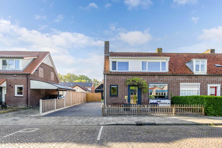 Schoolstraat 20 in Ens