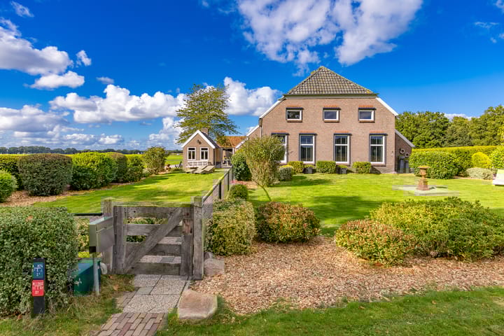 Photo of property Schoolstraat 8, Ees