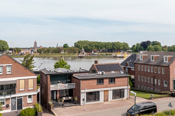Schoonhovenseveer 13 in Groot-Ammers