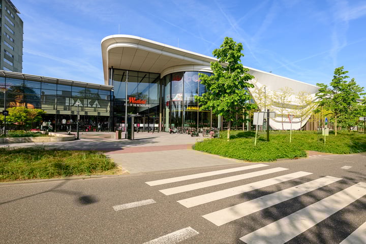 Schout Van Eijklaan 240 in Leidschendam