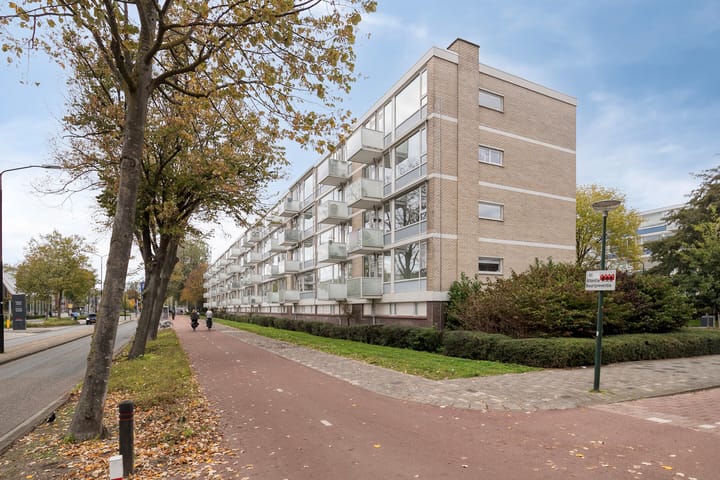 Schout Van Eijklaan 86 in Leidschendam