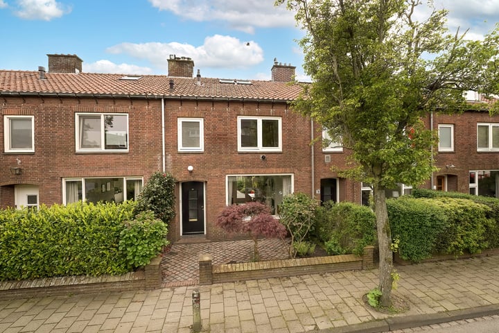 Schoutenburgstraat 32 in Oegstgeest