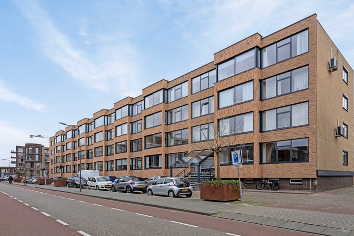 Schrijverspark 59 in Veenendaal