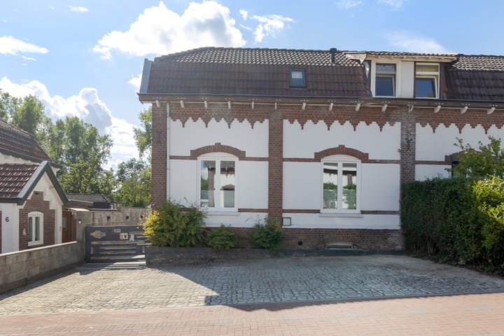 Schroetenstraat 4 in Heerlen