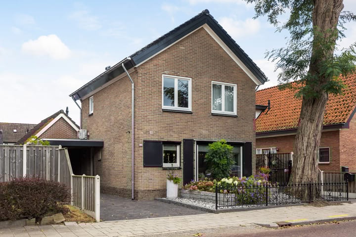 Schubertlaan 13 in Apeldoorn