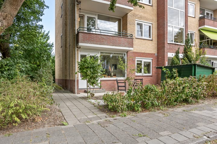 Schubertplantsoen 21 in Voorschoten