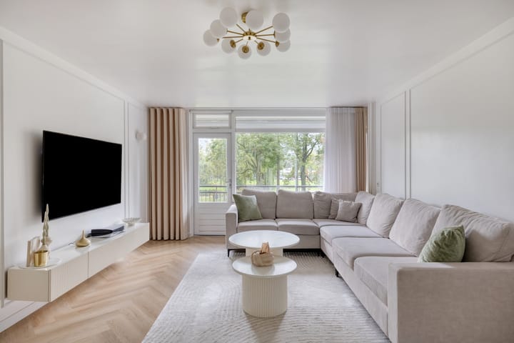 Photo of property Schubertplein 18, Schiedam