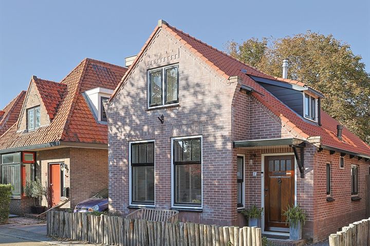 Schuine Hondsbosschelaan 7 in Heiloo