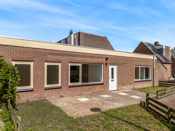 Schuitevoerderslaan 4B in Medemblik foto