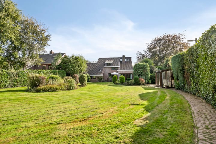 Photo of property Schutstraat 3, Lithoijen