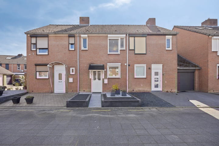 Photo of property Schuttersdreef 18, Elsloo