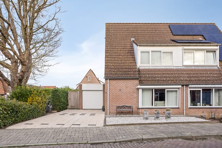 Schuttershofstraat 4 in Axel