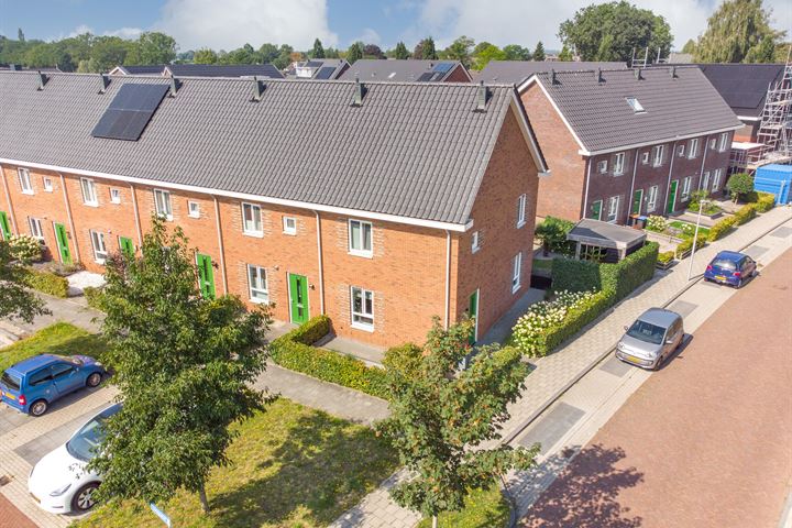 Seringenhof 27 in Rouveen