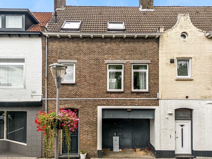 Seringenlaan 16 in Geleen foto