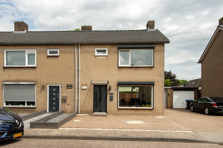 Seringenstraat 10 in Putte