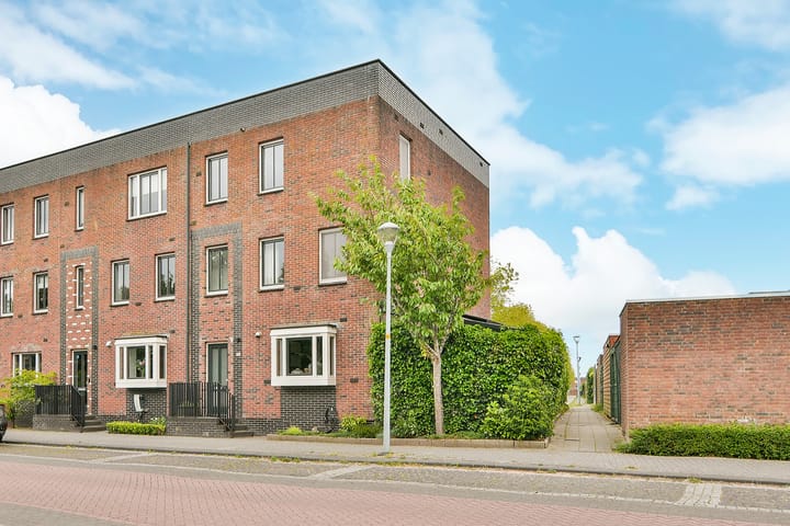 Siciliano 1 in Nieuw-Vennep