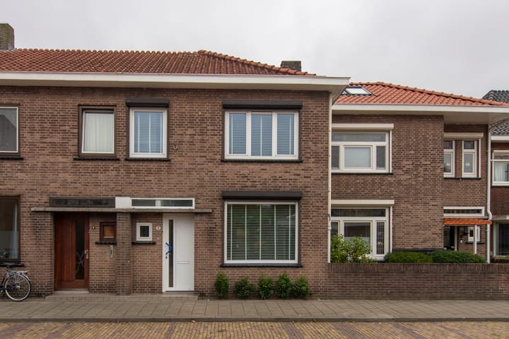 Simon van der Stelstraat 8 in Tilburg
