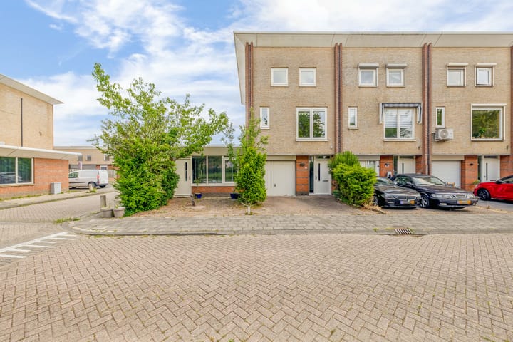 Simone de Beauvoirstraat 81 in Spijkenisse