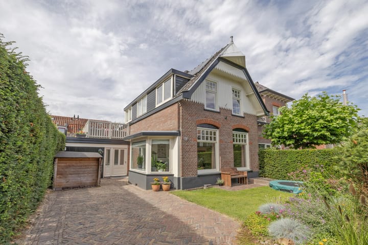 Singel 103 in Bussum