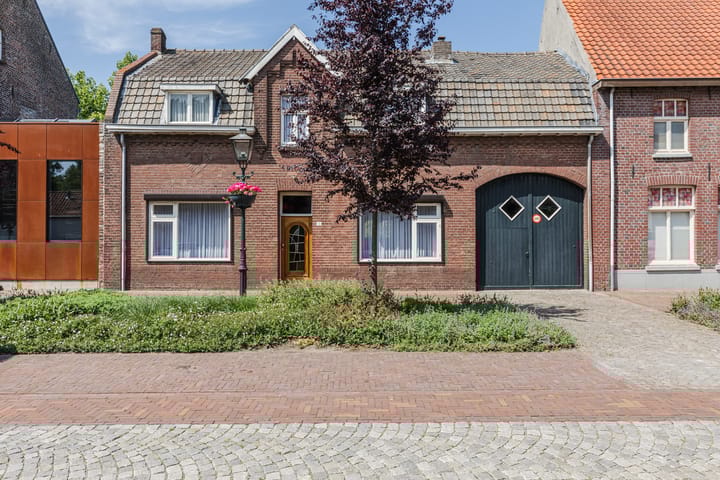 Photo of property Singelstraat West 13, Stevensweert