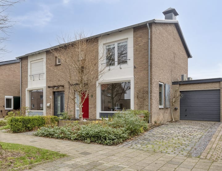 Photo of property Sint Agnesstraat 12, Bunde