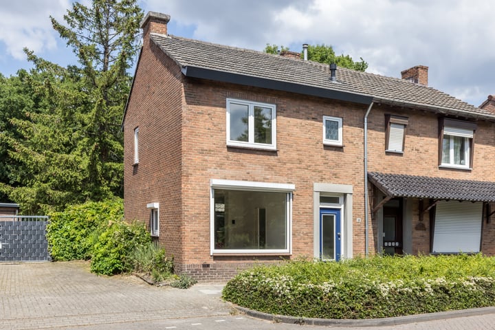 Photo of property Sint Barbarastraat 98, Heerlen