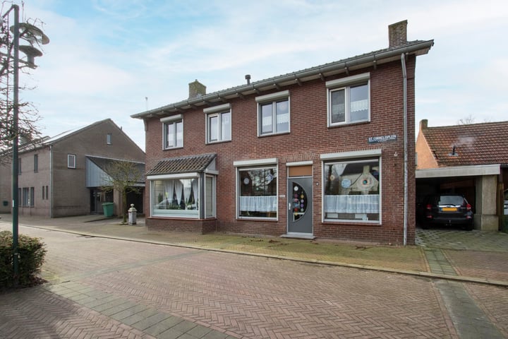 Photo of property Sint Cornelisplein 2, Weert