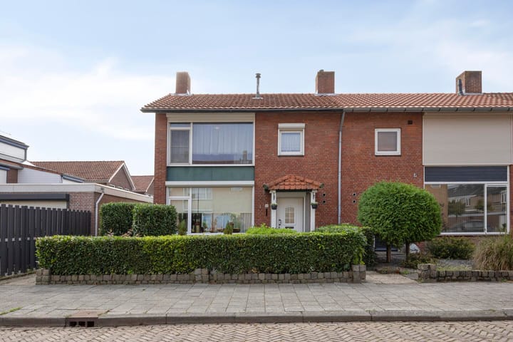 Sint Elisabethstraat 8 in Zevenbergen