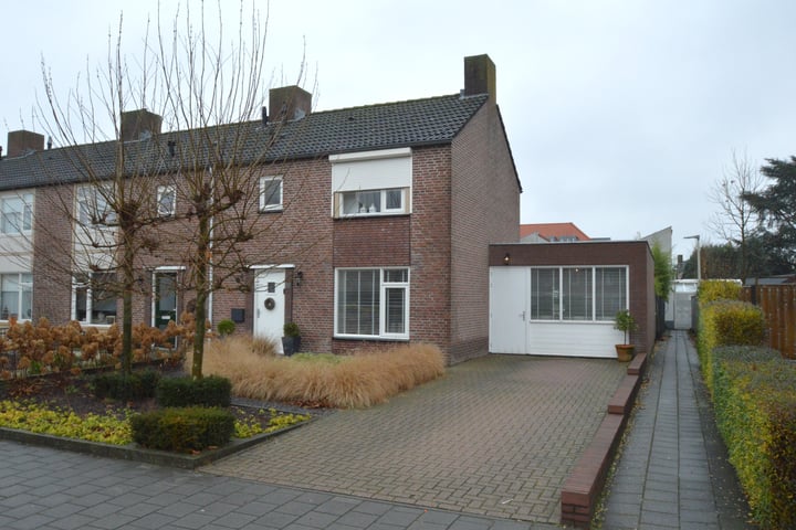 Sint Hubertusstraat 17 in Liessel