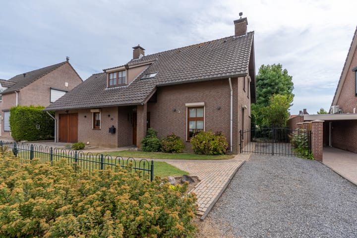 Sint Hubertusstraat 43 in Vortum-Mullem